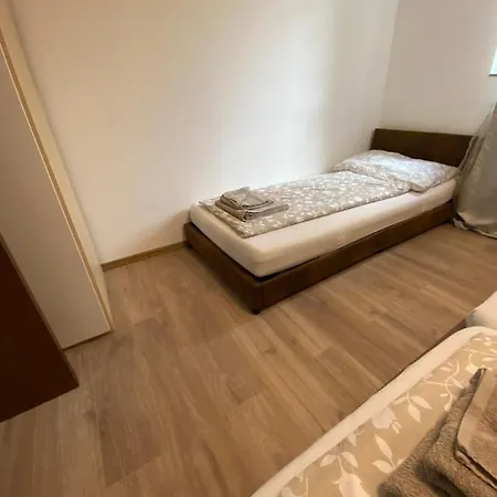 City Apartment Self Check-In Free Parking